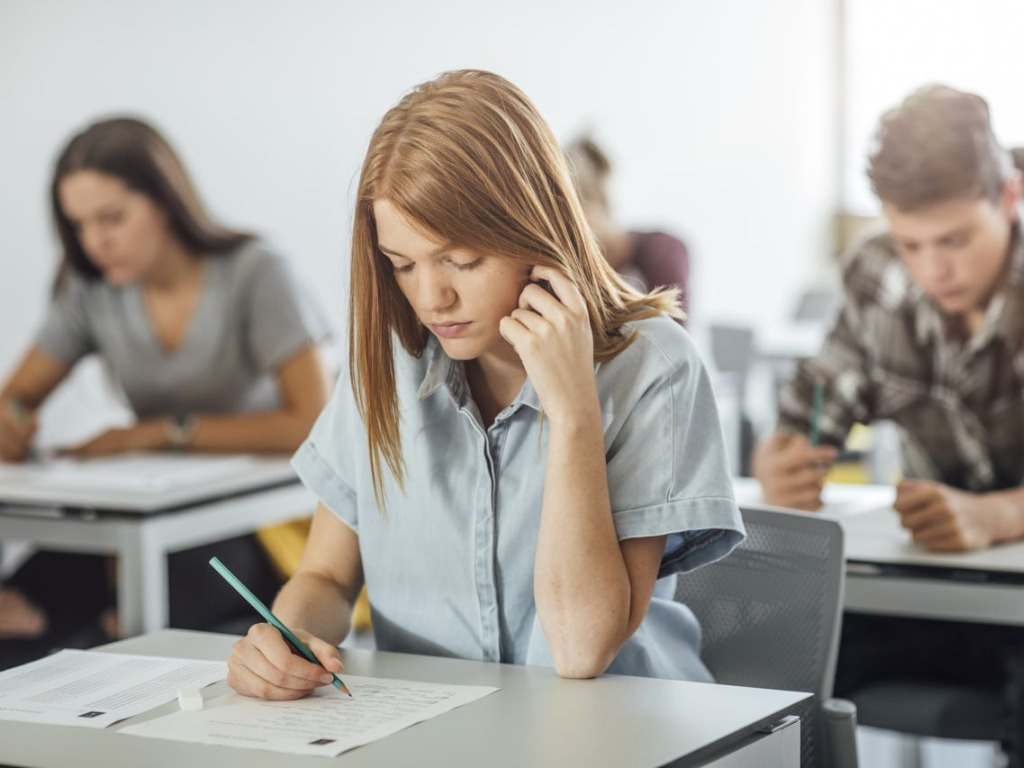 Поступление в вуз в 2024 году: как и какие документы нужно подать